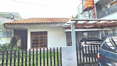 Rumah Siap Huni di Kawasan Pulo Gadung, Jakarta Timur, LT 200m²