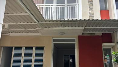 Rumah Sewa Nyaman Lokasi Summarecon Bekasi, Bekasi, LB 103m²