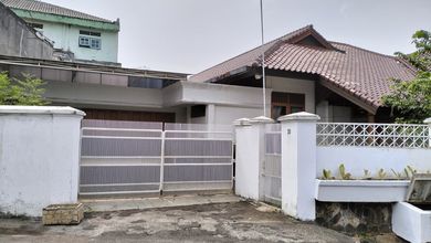 For Sale rumah Eksklusif di Rawamangun, Jakarta Timur - LT 886m²