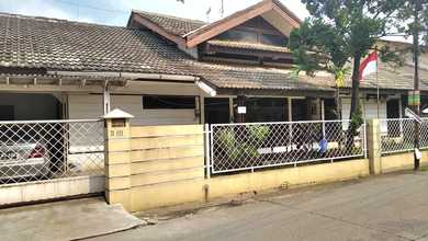 Jual Rumah Nyaman di Jatibening, Bekasi - LT 300m²
