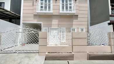 Rumah Siap Huni di Kawasan Galaxy, Bekasi, LT 135m²