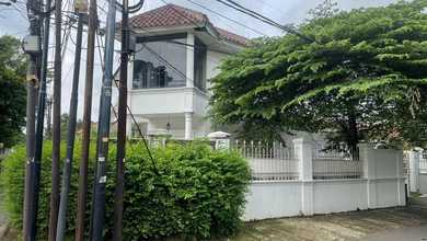 Kesempatan Eksklusif, rumah Prestisius di Cipete, Jakarta Selatan, LB 300m²