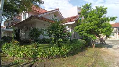 Hunian Elite di Kawasan Sektor 9-Bintaro, Tangerang Selatan, LB 130m², Harga 4 Miliar