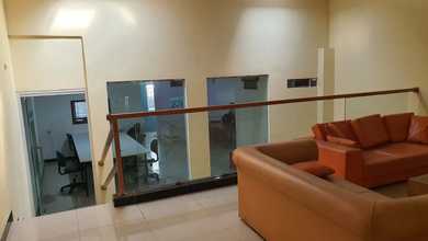 Sewa Kantor Gudang Tempat Usaha Akses Kontainer Hadap Jalan Raya di Bencongan, Kelapa Dua - Tangerang