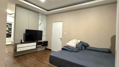 Rumah Area Premium Gading Serpong Serenade Lake, Tangerang - Harga Menarik 3,2 Miliar