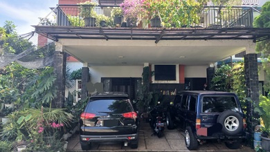 Rumah Mewah di Kawasan Raffles Hills, Jakarta Timur, LB 200m², Harga 3,7 Miliar