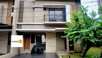 Hunian Mewah di Cipayung, Jakarta Timur, 4 KT, LT 184m²