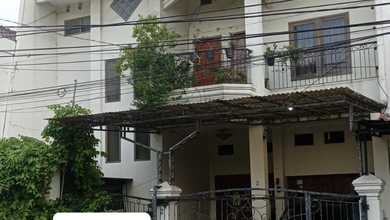 Rumah Area Luxury Rawamangun, Jakarta Timur - Harga Terbaik 3,9 Miliar