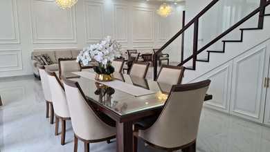 Rumah Mewah di Citra Grand, Jakarta Timur, 4 KT, LT 240m²