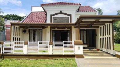 Kesempatan Rumah di Citra Grand, Jakarta Timur, LB 160m², Harga 2,5 Miliar