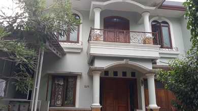 Dijual Rumah Strategis di Citra Grand, Jakarta Timur - LT 180m²