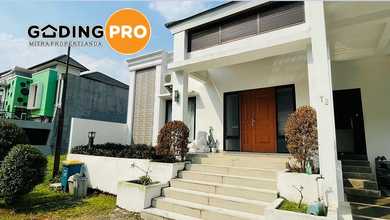 Rumah Mewah di Depok I, Depok, 3 Kamar Tidur, LT 240m²