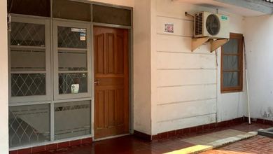 Rumah Dijual di Cibubur, Bekasi, LB 128m², Harga Terbaik!