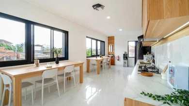 Kost Mezzanine Cantik 20 BR Full Furnished Lokasi Strategis di Ampera, Jakarta Selatan