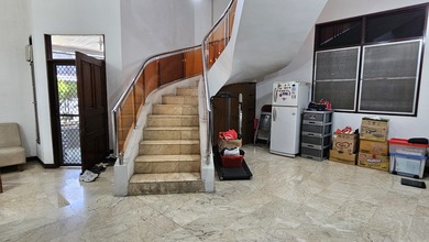 Rumah Area Luxury Intercon, Jakarta Barat - Harga Terbaik 6,8 Miliar