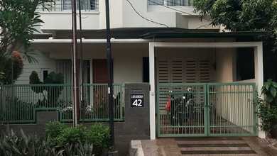 For Sale rumah Eksklusif di Kalibata, Jakarta Selatan - LT 236m²