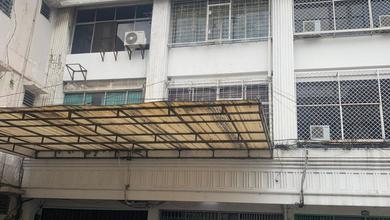 Jual Cepat! Ruko 4 Lantai Siap Huni Dekat Stasiun Senen di Kemayoran - Jakarta Pusat