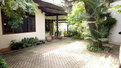 Rumah Mewah di Kawasan Cilandak, Jakarta Selatan, LB 300m², Harga 7 Miliar