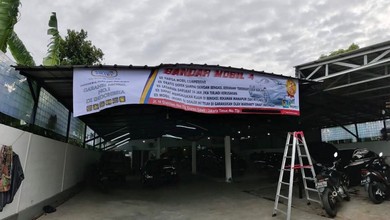 Disewakan Bangunan ex showroom mobil second Di Duren sawit