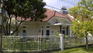 Kesempatan Eksklusif, rumah Prestisius di Batununggal, Bandung, LB 220m²