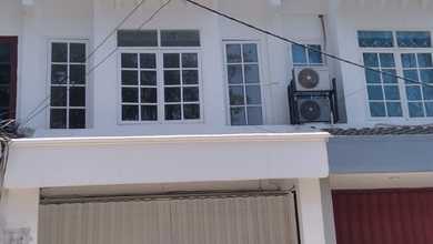 Ruko 3 Lantai Siap Pakai Terawat Bisq Untk Segala Usaha