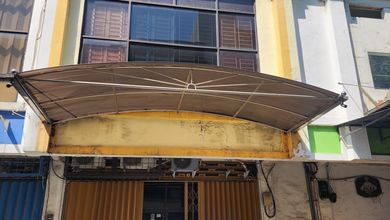 Jual Ruko Siap Pakai Yg Terawat Surat Hgb Sampai 2035 Hadap Barat Ada Ac 4