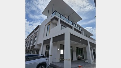 Disewa Ruko Sorrento Grande East 3 Lantai di Gading Serpong, Tangerang