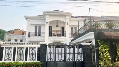 Rumah Elegan di Cipayung, Jakarta Timur, 9 Kamar Tidur, LT 396m²