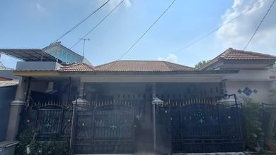Rumah Siap Huni di Kawasan Harapan Baru, Bekasi, LT 155m²