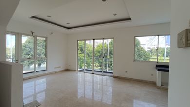 Rumah Mewah di Kemayoran, Jakarta Pusat, 4 Kamar Tidur, LT 556m²