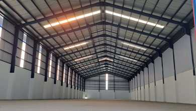 Di Sewakan Gudang Cikarang Timur Full Loading Dock Akses 40 Feet