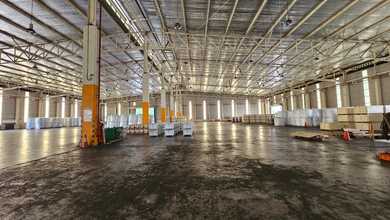 Disewakan Gudang Deltamas Cikarang, Loading Dock 