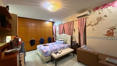 Rumah Area Luxury Pluit, Jakarta Utara - Harga Menarik 4,65 Miliar