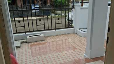 Rumah Sewaan Murah di Harapan Indah, Bekasi, 3 KT, Harga 32 Juta /tahun