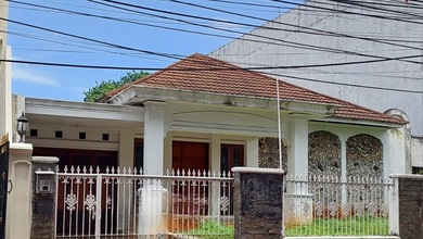 Penawaran Eksklusif, rumah Mewah di Cempaka Putih, Jakarta Pusat, LB 271m²