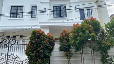 Penawaran Langka, rumah Mewah di Pulomas, Jakarta Timur, LB 402m²