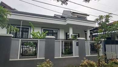 Penawaran Eksklusif, rumah Prestisius di Ciputat, Tangerang Selatan, LB 200m²