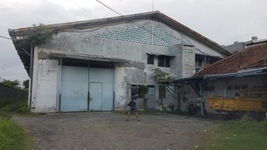 Gudang Strategis Kyai Tambak Deres: Akses Truk Mudah,Harga Murah