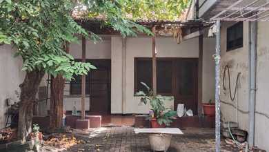 Hunian Elegan di Jemursari, Surabaya, 3 KT, LT 424m²