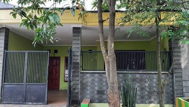 Kesempatan Rumah di Lakarsantri, Surabaya, LB 105m², Harga 950 Juta