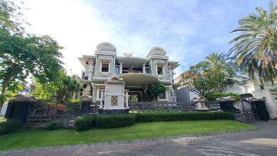 Penawaran Langka, rumah Prestisius di Wiyung, Surabaya, LB 1600m²