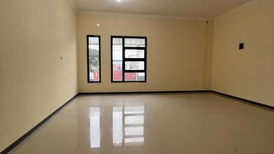 Disewakan Ruko 2 Lantai Dekat Tol di Cakung Jakarta Timur