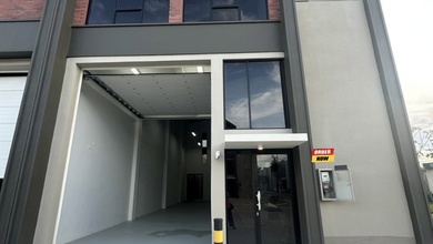 Gudang Bizpark Pik 2 Ada Ruang Office Cocok untuk Online Shop