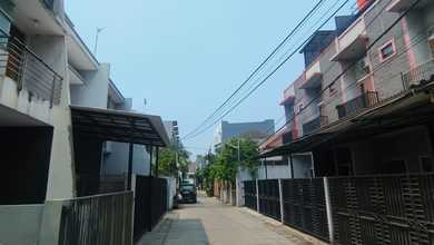 Promo Rumah di Duri Kepa, Jakarta Barat, LB 100m², Harga 1,8 Miliar