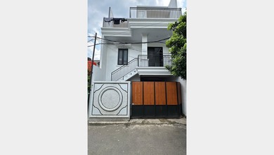 Promo Rumah di Jagakarsa, Jakarta Selatan, LB 110m², Harga 1,2 Miliar