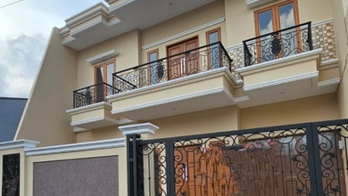 Hunian Elegan di Cipinang, Jakarta Timur, 5 KT, LT 204m²
