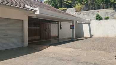 Rumah Mewah di Mampang Prapatan, Jakarta Selatan, 4 Kamar Tidur, LT 1071m²