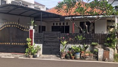 Kesempatan Eksklusif, rumah Prestisius di Pasar Minggu, Jakarta Selatan, LB 80m²