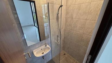 Jual Rumah Strategis di Serpong, Tangerang Selatan - LT 72m²