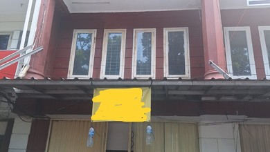 Ruko 3 Lantai dengan Listrik 11000 Watt di Mampang Prapatan